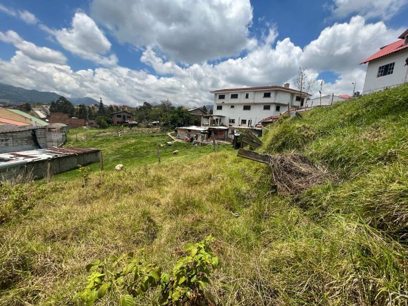 T344 Terreno en venta dentro de urbanización